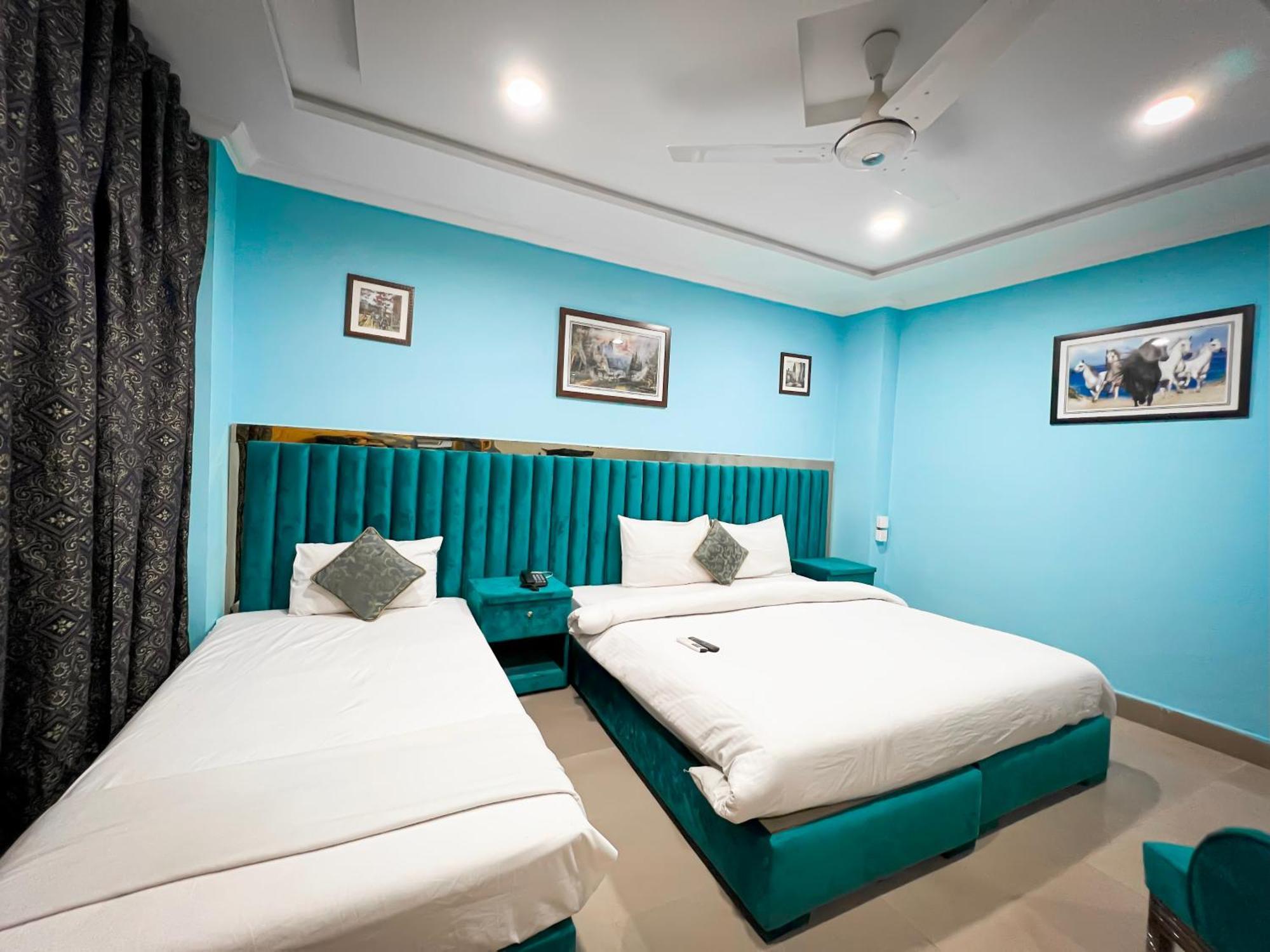 Hotel Crown Inn 木尔坦 外观 照片