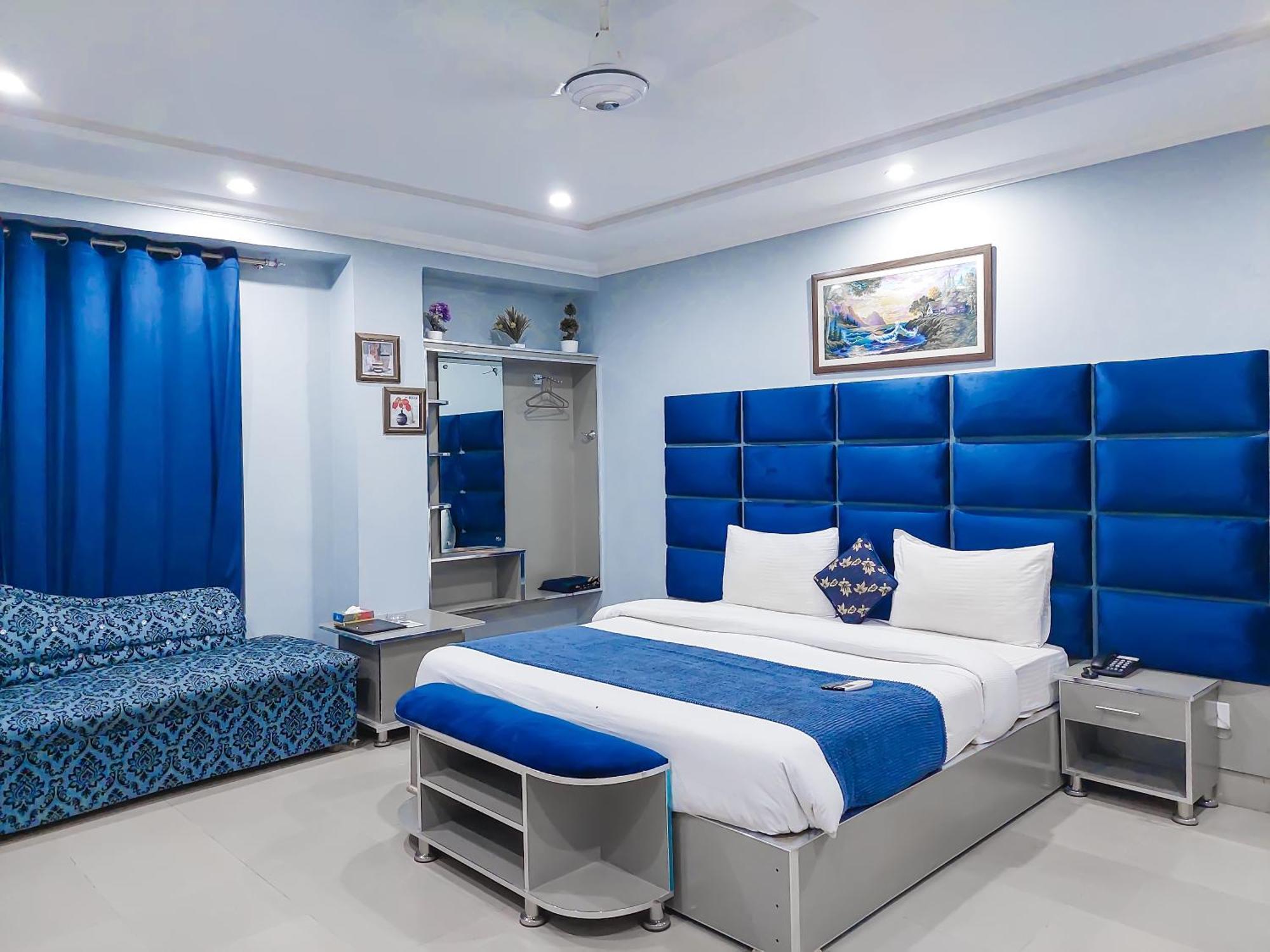 Hotel Crown Inn 木尔坦 外观 照片